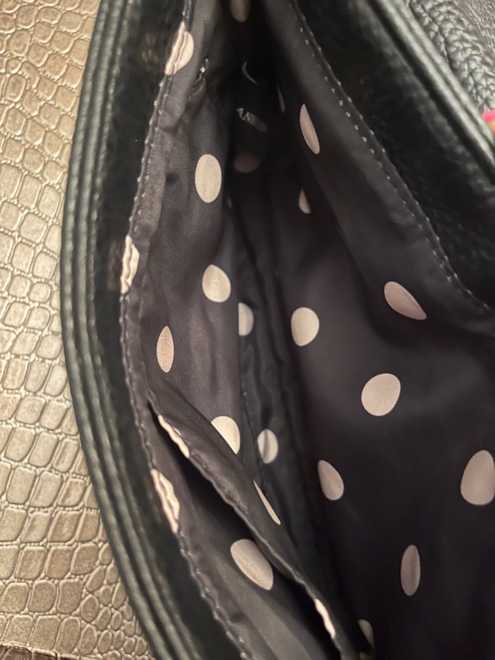 Anne Klein Black & Taupe Pebbled Leather Crossbody w/Gold Chain & Eyeglass Case - Picture 10 of 13